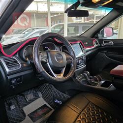 جیپ گراند شیرۆکی